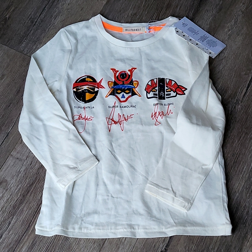 NWT longsleeve tee